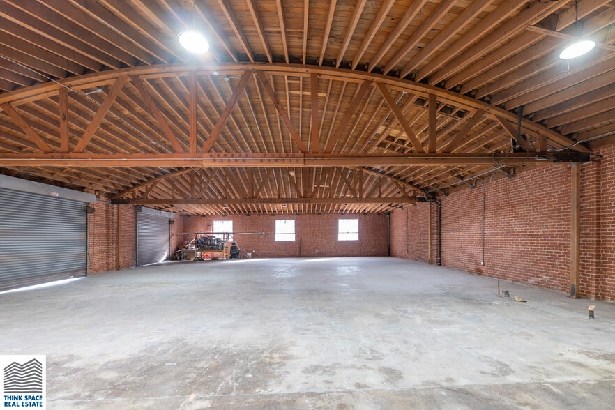 More Photos Of 4900 Washington Blvd, Los Angeles Warehouse For Lease