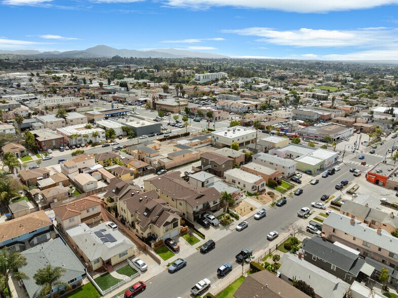 More Photos Of 4433-4437 Winona Ave, San Diego Apartments For Sale