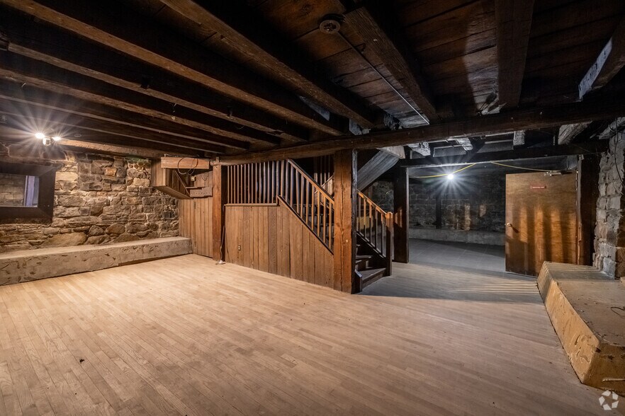 More Photos Of 510 Summit Ave, Jersey City Restaurant For Sale