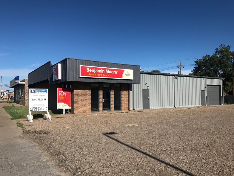 More Photos Of 2006 50th St, Lubbock Flex For Lease