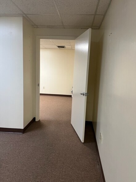 More Photos Of 12900-12940 SW 133rd Ct, Miami Office Residential For Lease