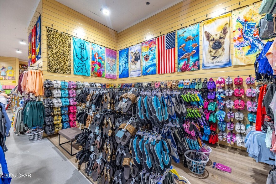 More Photos Of 6908 Thomas Dr, Panama City Beach Freestanding For Sale