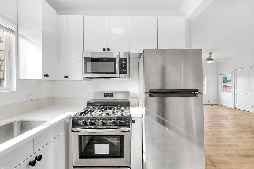 More Photos Of 1625 Vineyard Ave, Los Angeles Apartments For Sale