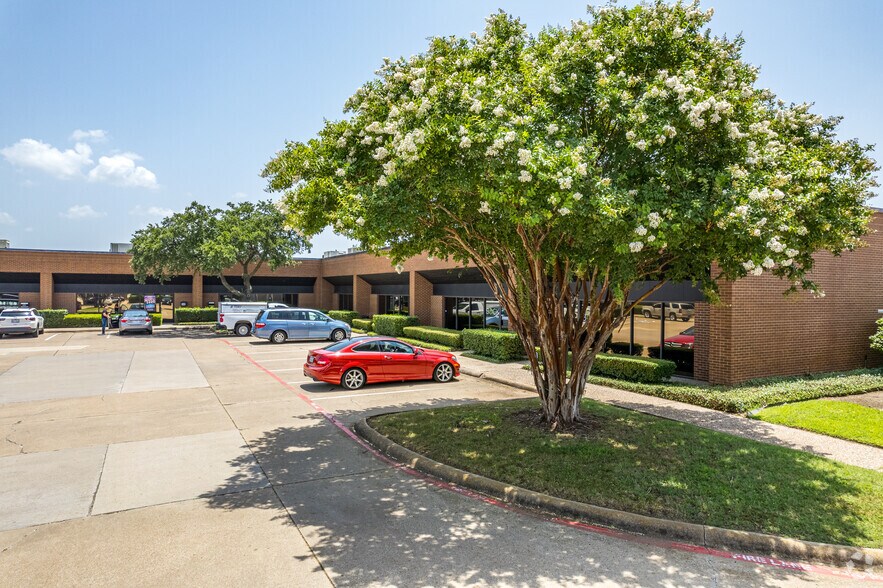 More Photos Of 11498 Luna Rd, Farmers Branch Office For Lease