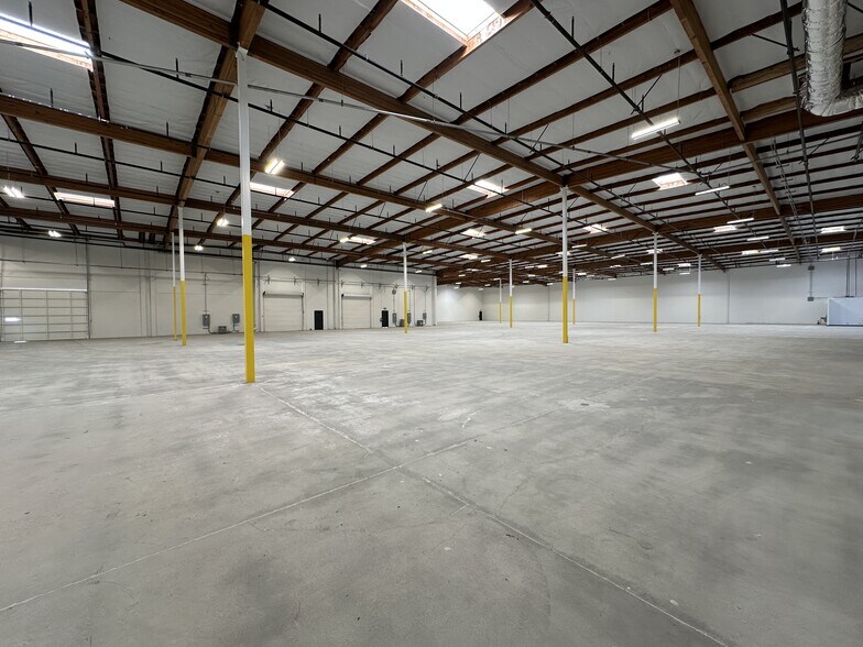 More Photos Of 8985 Crestmar Pt, San Diego Manufacturing For Lease