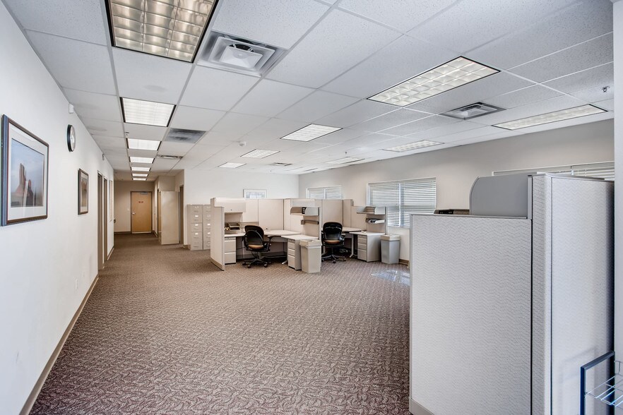 More Photos Of 840 Diamond Valley Pky, Windsor Industrial For Sale