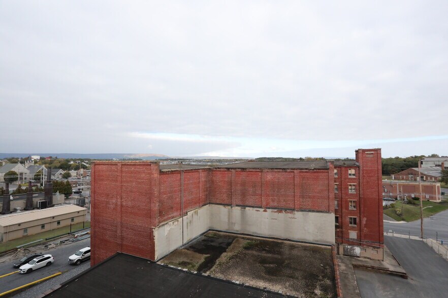 More Photos Of 50 Kennedy St, Chambersburg Warehouse For Sale