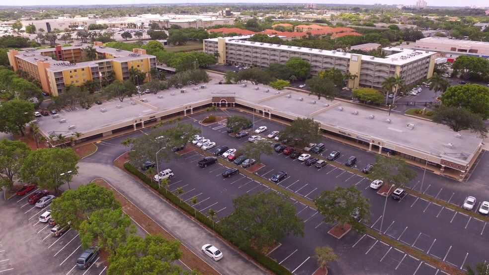 More Photos Of 4350 Fowler St, Fort Myers Unknown For Lease