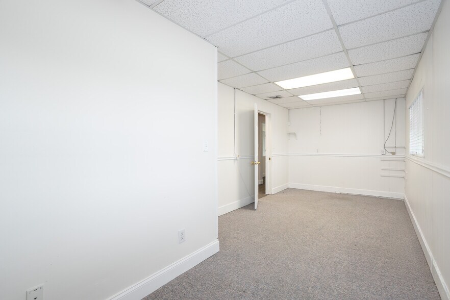 More Photos Of 1331 S Harbor City Blvd, Melbourne Office Residential For Sale