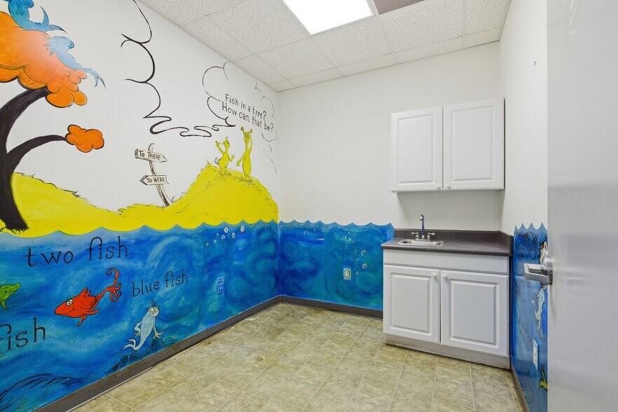 More Photos Of 148-156 W Tugalo St, Toccoa Office For Lease