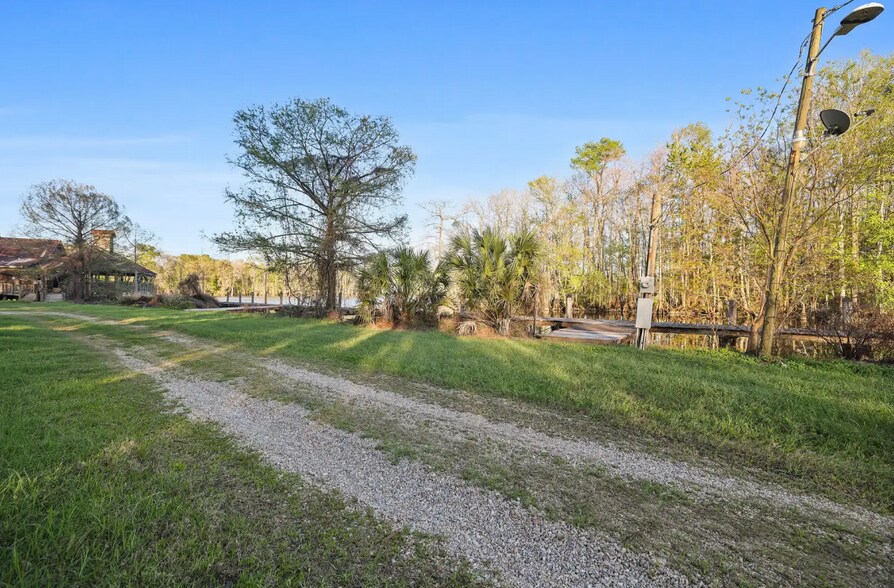 More Photos Of 29592 Louisiana 22, Springfield Restaurant For Sale