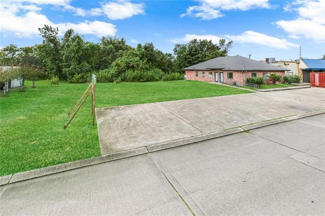 More Photos Of 2916 S Lake Blvd, Violet Office For Sale