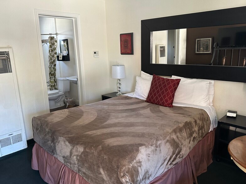 More Photos Of 953 Park Ave, South Lake Tahoe Hotel For Sale