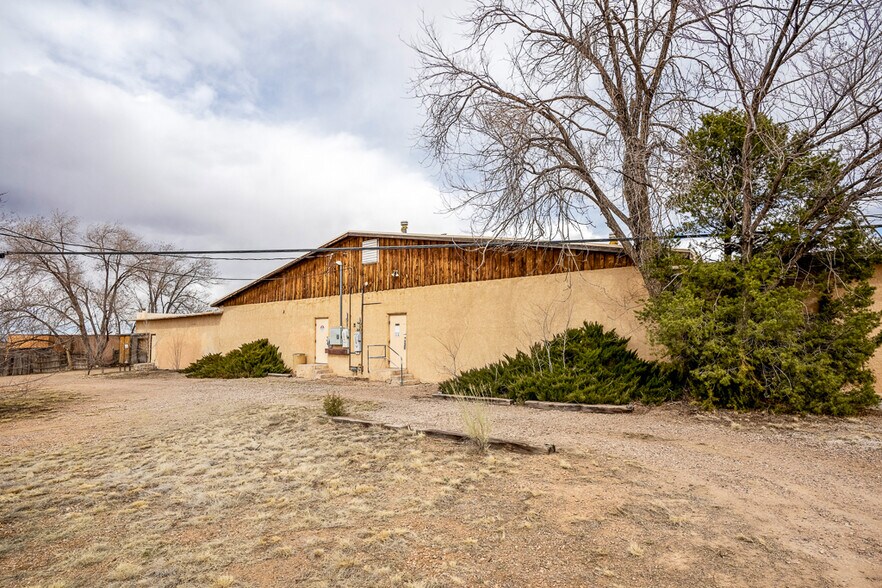 More Photos Of 20 Arroyo Cuyamungue Rd, Santa Fe Warehouse For Sale