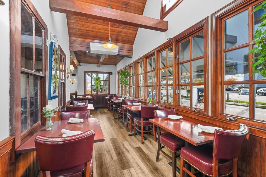 More Photos Of 488 South St, Hyannis Restaurant For Sale