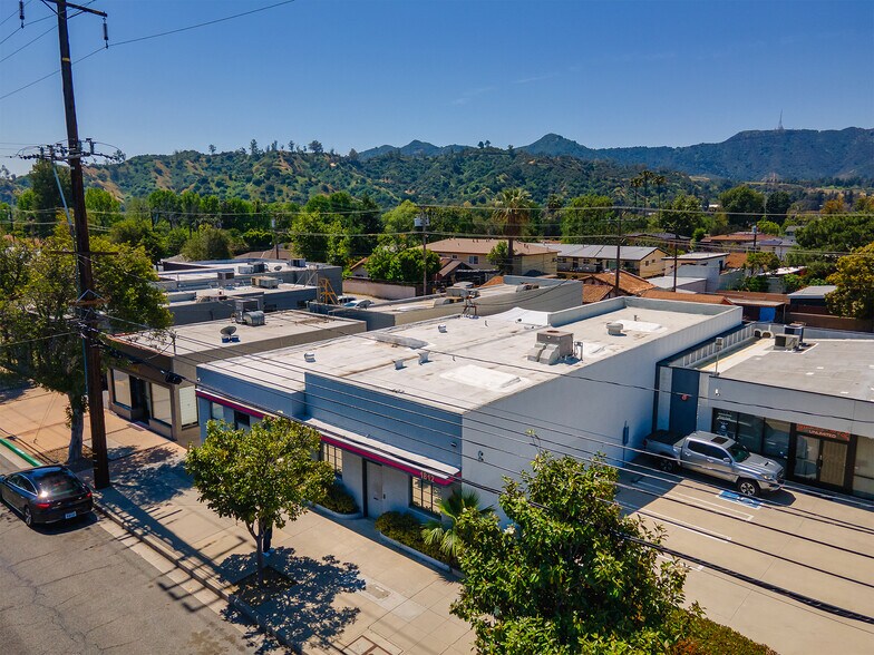 More Photos Of 1812 Victory Blvd, Glendale Flex For Sale