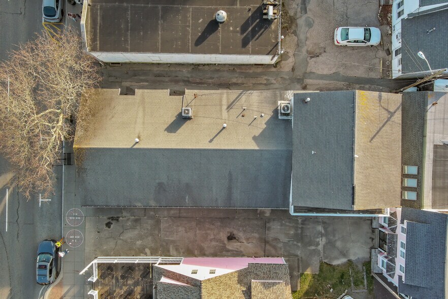 More Photos Of 574 Main St, Hyannis Storefront Retail Residential For Sale