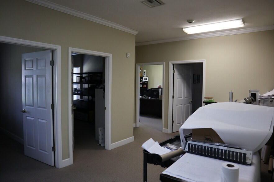 More Photos Of 1974 Commonwealth Ln, Tallahassee Office Residential For Sale