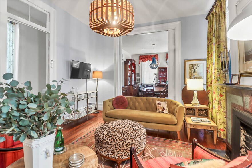 More Photos Of 78 Society St, Charleston Specialty For Sale