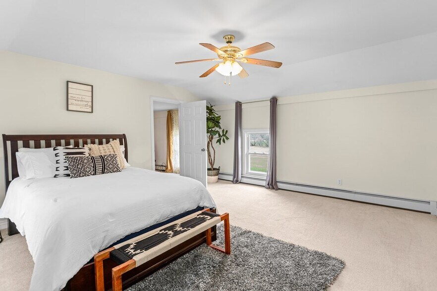 More Photos Of 211 Hanks Rd, Troy Hospitality For Sale