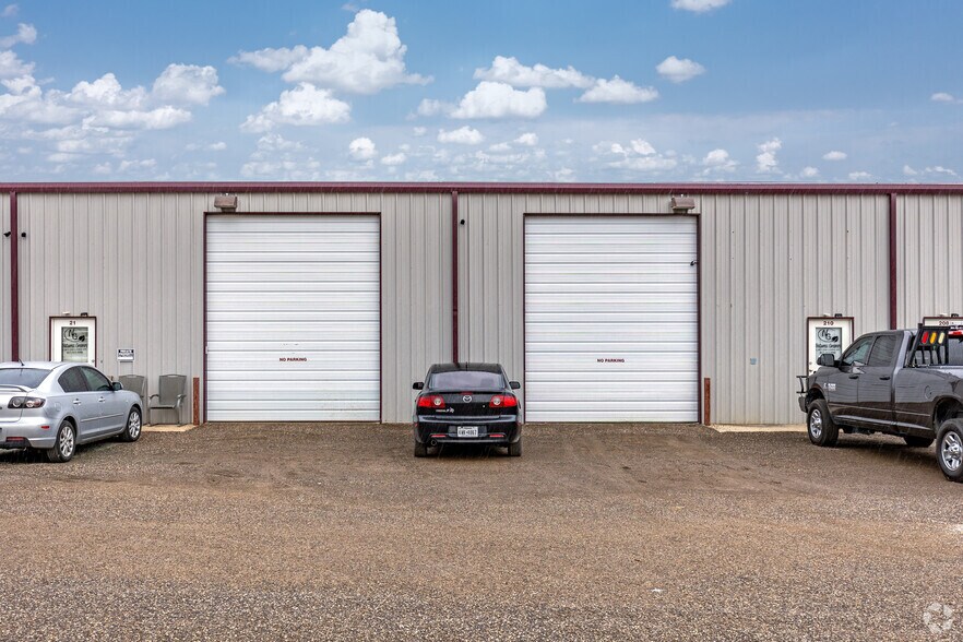 More Photos Of 12509 N Saginaw Blvd, Fort Worth Unknown For Lease