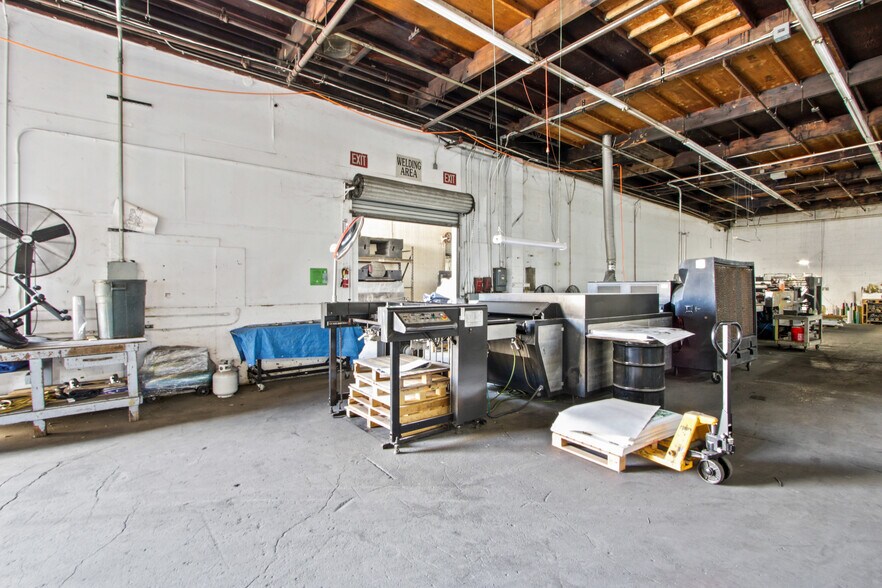 More Photos Of 1430-1433 Adelia Ave, South El Monte Manufacturing For Lease