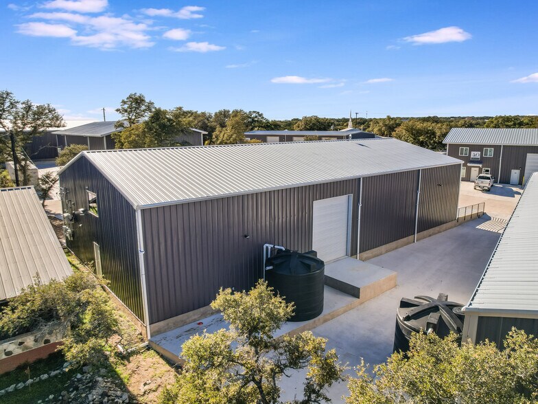 More Photos Of 15210 Fitzhugh Rd, Austin Distribution For Lease