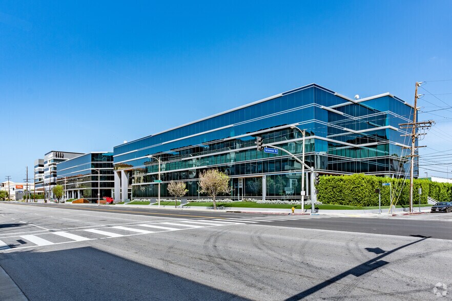 Primary Photo Of 12555 Jefferson Blvd, Los Angeles Office For Lease