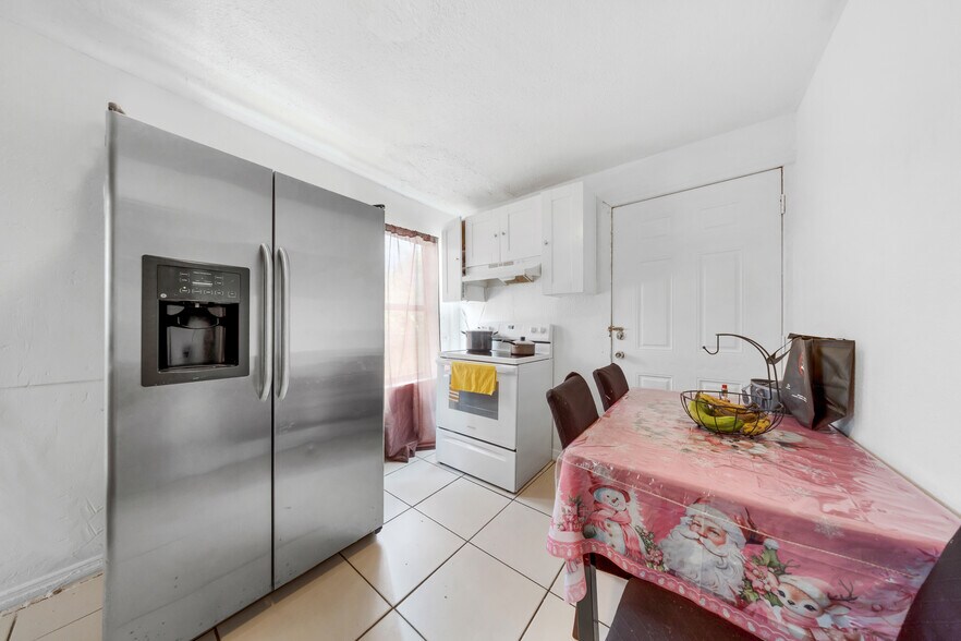 More Photos Of 1035 NW 4th St, Miami Apartments For Sale