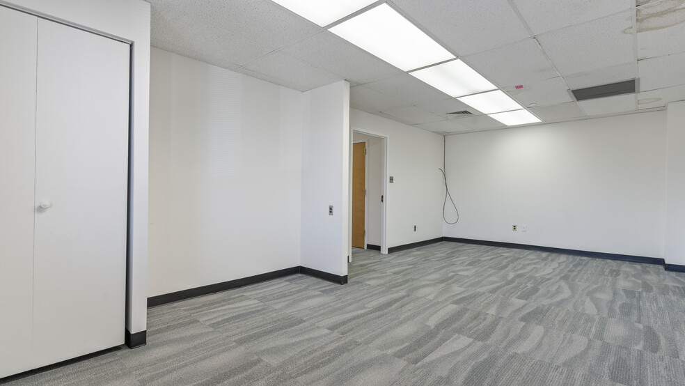 More Photos Of 10903 Indian Head Hwy, Fort Washington Office For Lease