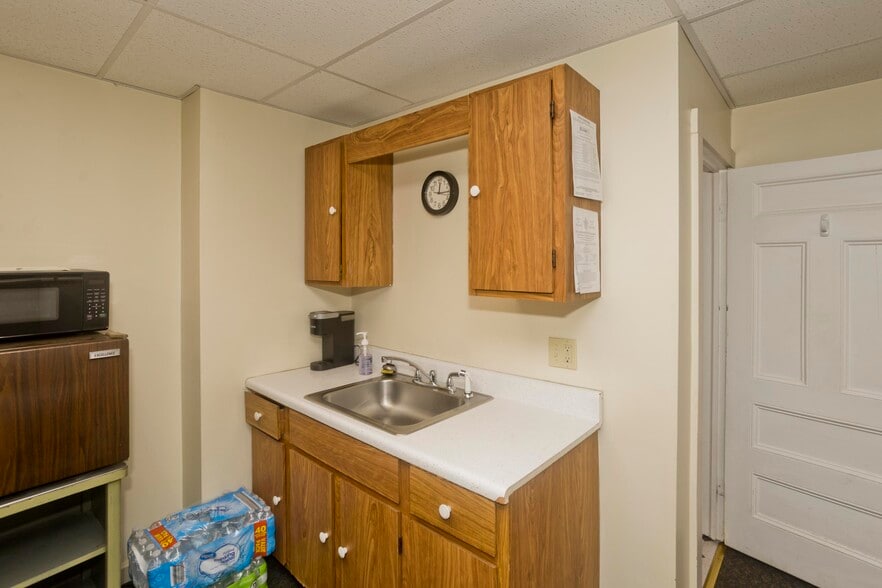 More Photos Of 62 westfield St, West Springfield Office For Sale