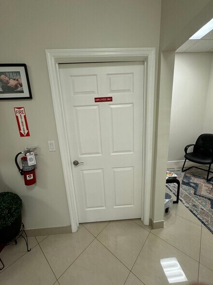 More Photos Of 1741-1759 N University Dr, Pembroke Pines Storefront Retail Office For Sale