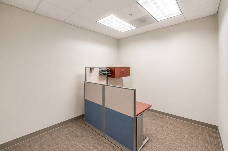 More Photos Of 950 Boardwalk, San Marcos Office For Sale