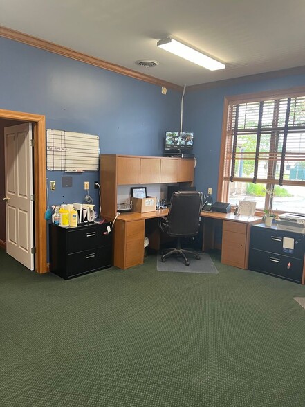 More Photos Of 6825 Weaver Rd, Rockford Funeral Home For Sale