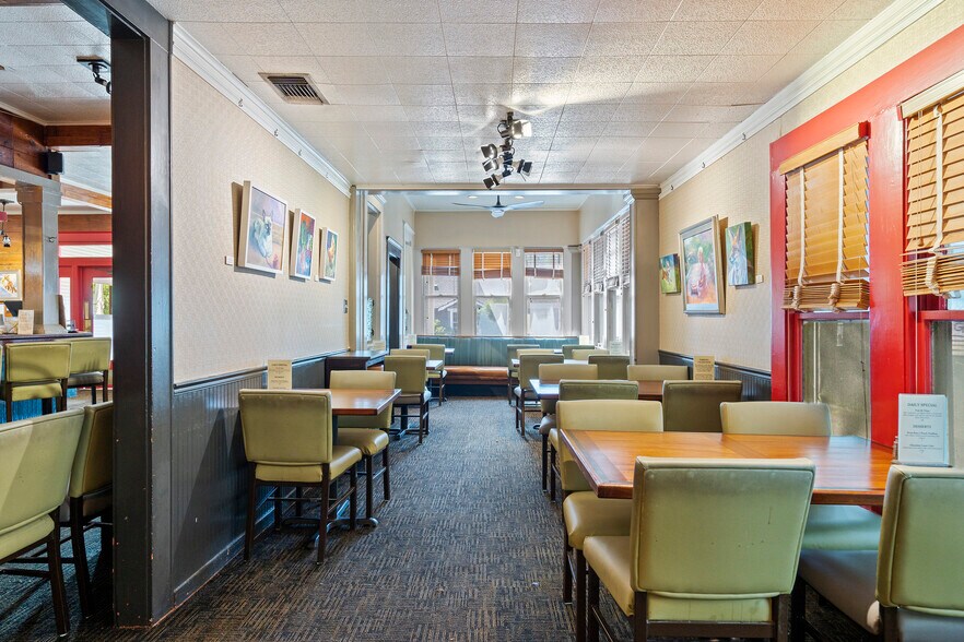 More Photos Of 4206 Duval St, Austin Restaurant For Lease