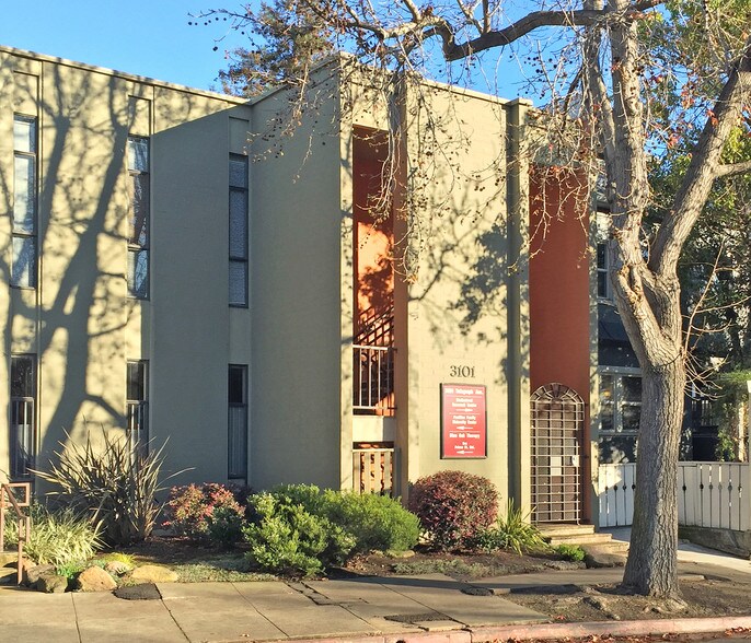 Primary Photo Of 3101 Telegraph Ave, Berkeley Medical For Lease
