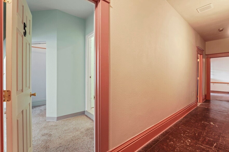 More Photos Of , Spokane General Retail For Sale