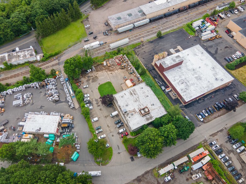 More Photos Of 29 Edison Ave, Oakland Warehouse For Lease