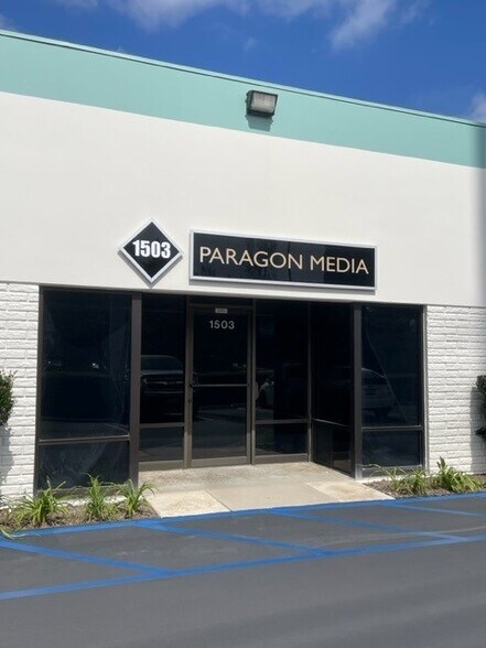 More Photos Of 1501-1515 W Alton Ave, Santa Ana Unknown For Lease