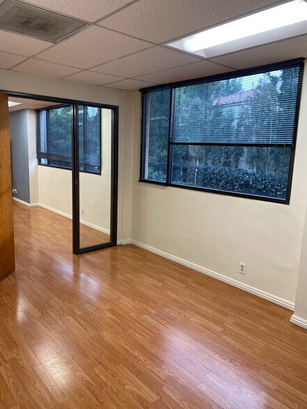 More Photos Of 4520 Wilshire Blvd, Los Angeles Office For Lease