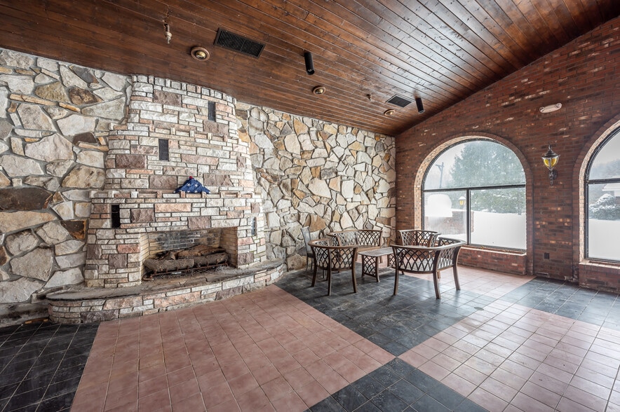 More Photos Of 4858 Route 32, Catskill Hotel For Sale