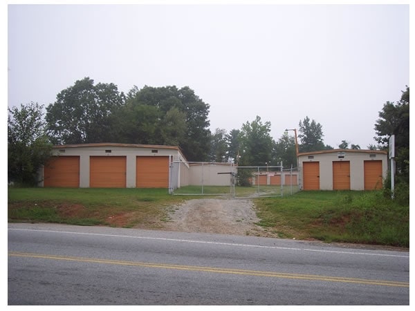 More Photos Of 7019 Ball Park Rd, Thomasville Self Storage For Lease