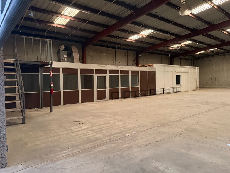 More Photos Of 1120 Produce Rd, Hidalgo Warehouse For Lease