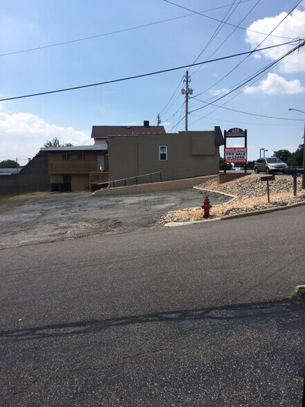 More Photos Of 532 Main St, Wintersville Freestanding For Lease