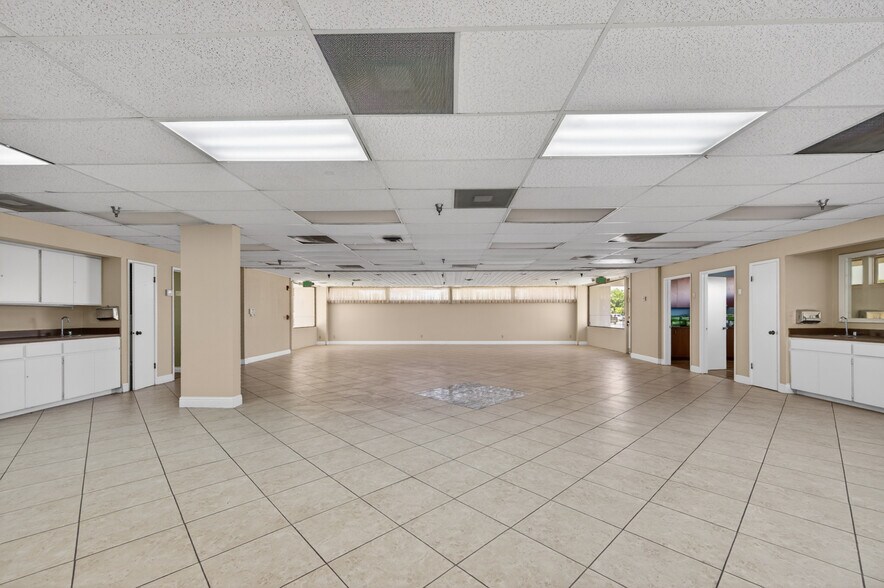 More Photos Of 3676 E Dakota Ave, Fresno Assisted Living For Sale