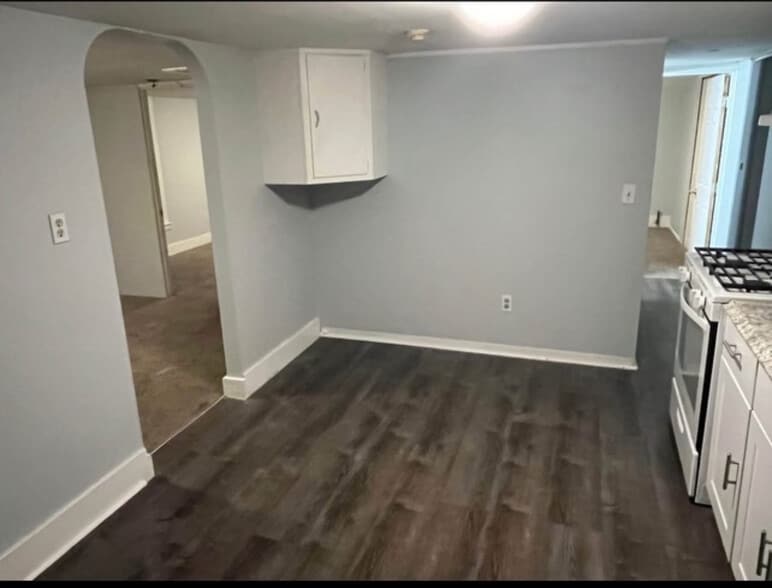 More Photos Of 466 Washington St, Coventry Apartments For Sale