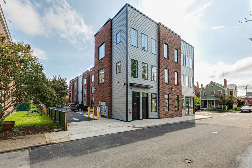 More Photos Of 1421-1422 Bainbridge St, Richmond Apartments For Sale