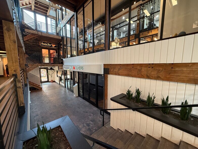 More Photos Of 2 W Saint George Blvd, Saint George Office For Lease