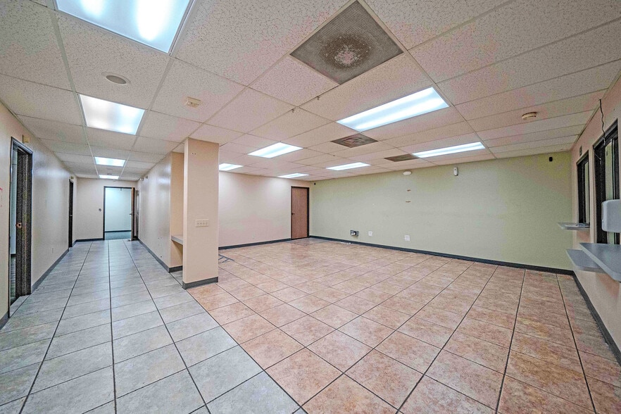 More Photos Of 2035 E Ball Rd, Anaheim Medical For Lease