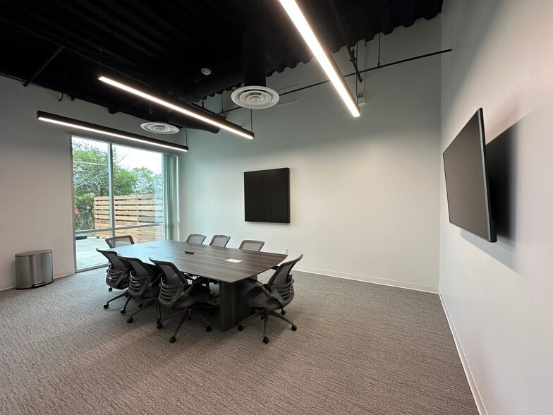 More Photos Of 10920 Via Frontera, San Diego Office For Lease
